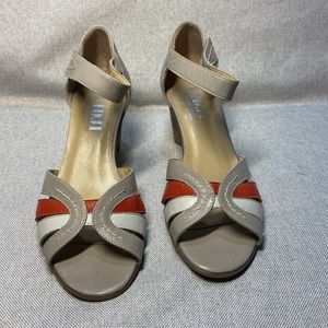 - Fidji Women's leather Sandals Size 38 US-8,5 New